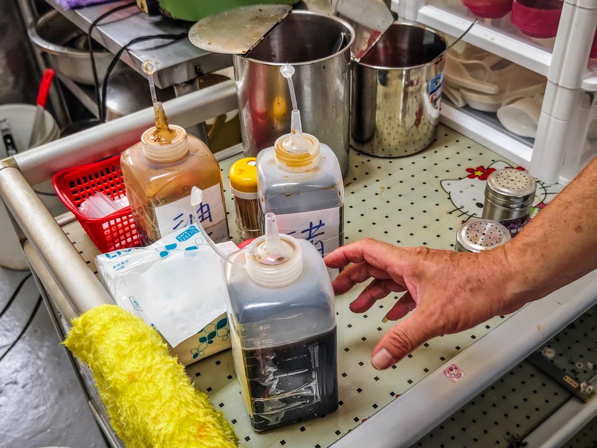 無名米粉湯｜原大有路鐵皮屋米粉湯搬新店面，銅板價美食依舊親民