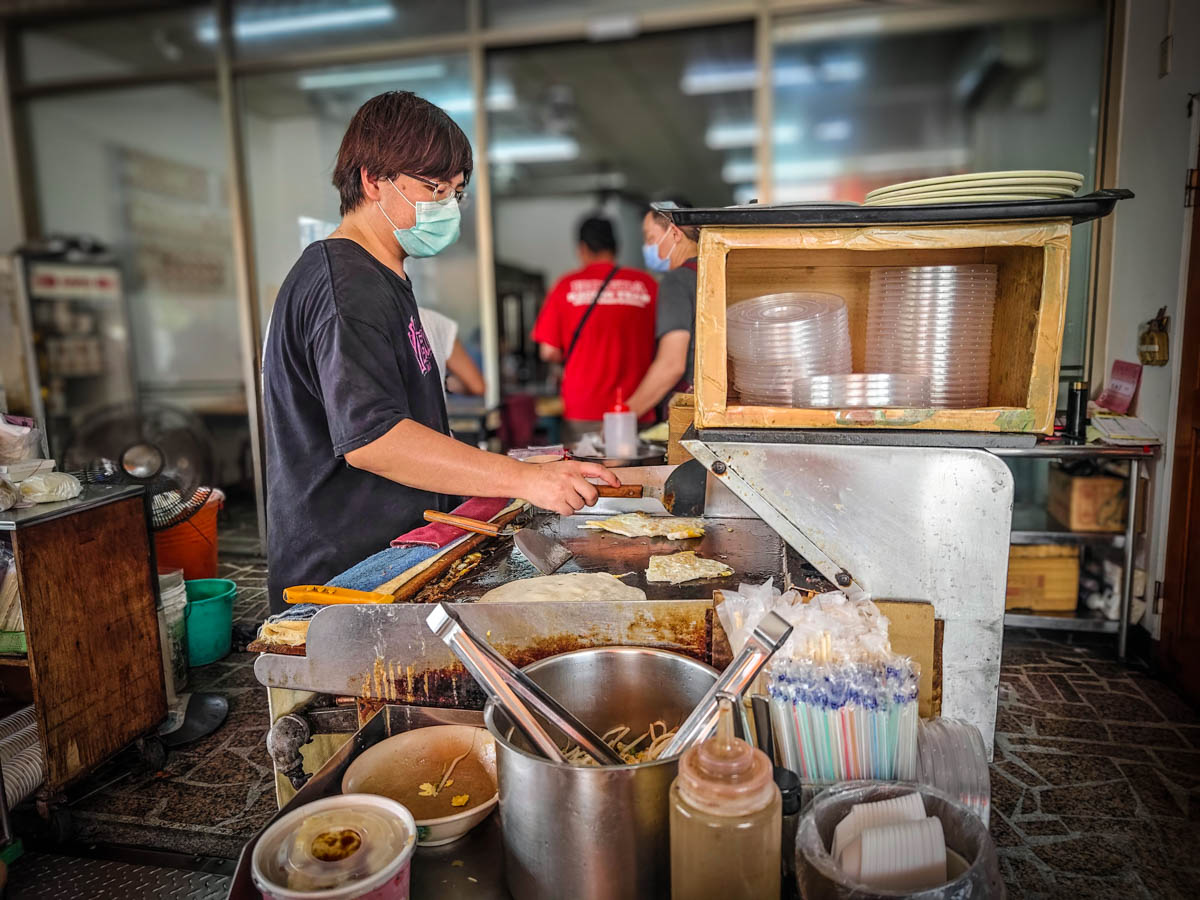 寶慶無名早餐店｜30年傳統美味，炒麵炒米粉口味好、份量足