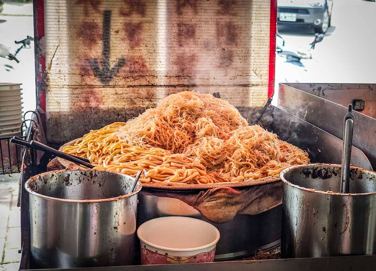 寶慶無名早餐店｜30年傳統美味，炒麵炒米粉口味好、份量足