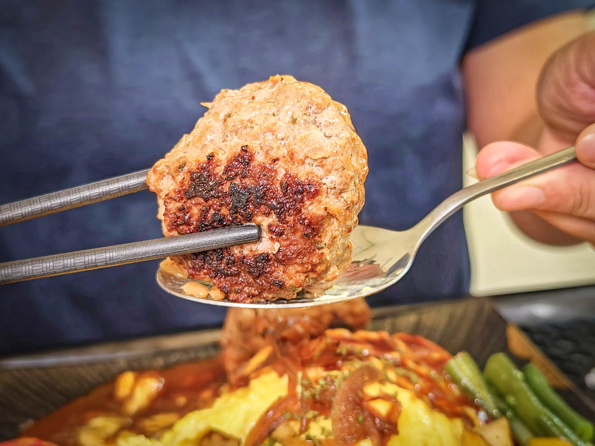 勝和號炸肉餅專賣｜炸肉餅有多好吃？可媲美日本名店水準