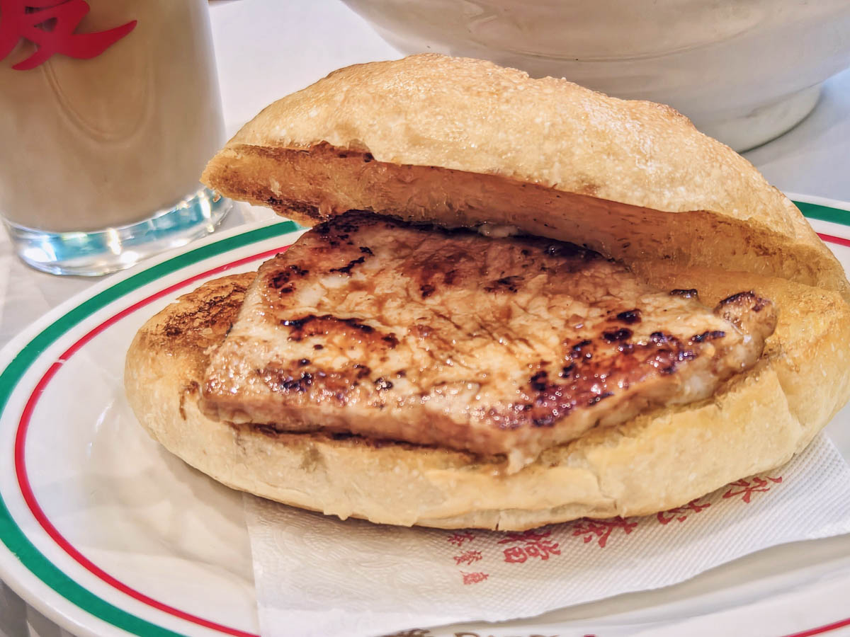 永芯茶檔茶餐廳南平店｜高人氣港式茶餐廳推薦！港點美食&冬季限定雞湯火鍋，藝文特區美食