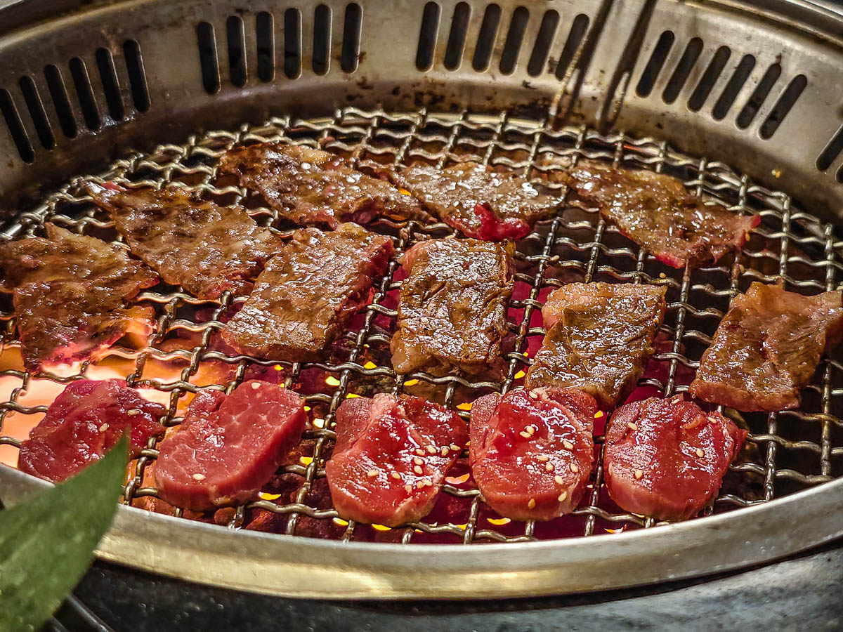 匠夯日式燒肉｜超時送肉品！千元價位嗑生食級干貝、日本生蠔，新鮮生魚片吃到飽，藝文特區美食，藝文特區烤肉