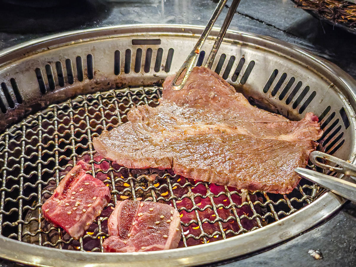 匠夯日式燒肉｜超時送肉品！千元價位嗑生食級干貝、日本生蠔，新鮮生魚片吃到飽，藝文特區美食，藝文特區烤肉