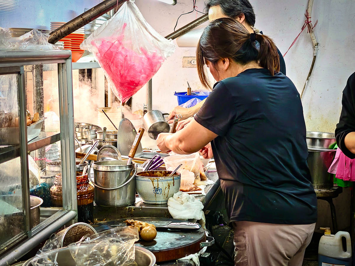 同安肉圓｜手工自製肉圓、肉羹深受在地人歡迎，同安街美食小吃