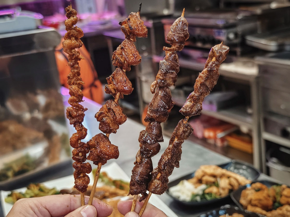 阿淘串串鹹酥雞串燒｜平價串燒×炸物，50+種烤物、炸物越夜越美味，桃園串燒，桃園宵夜