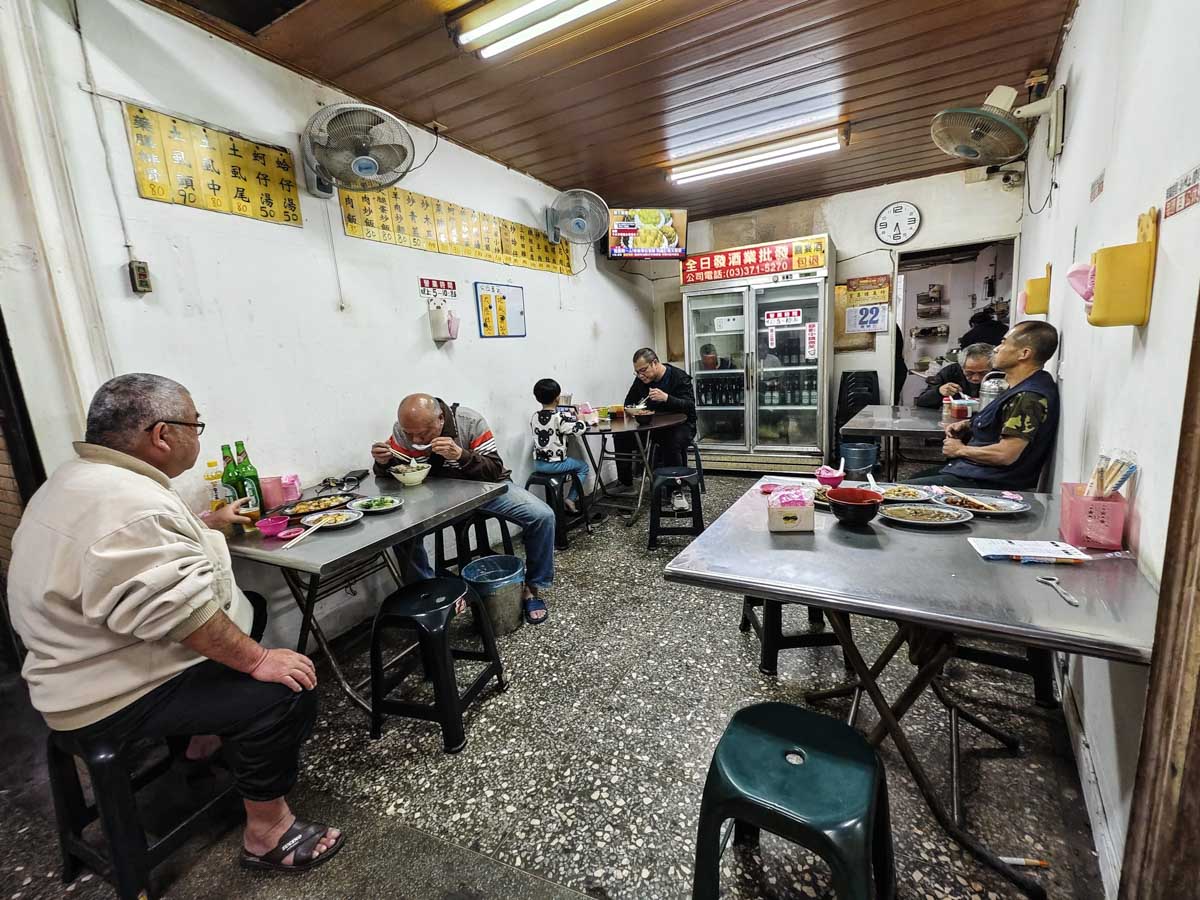 壽昌街當歸土虱藥膳排骨｜土地公炒羊肉＋羊肉炒麵平價又實在，中平商圈小吃，中平商圈炒羊肉，桃園炒羊肉