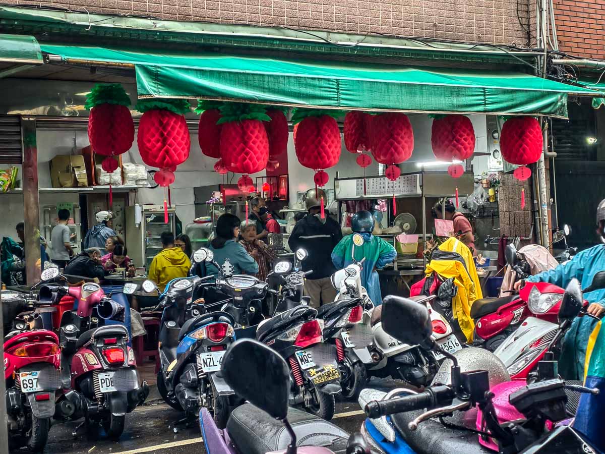 永樂街鴨肉麵｜桃園大廟後方隱藏版在地老店，鴨肉鮮嫩湯頭爆香，永樂街小吃推薦，桃園鴨肉麵推薦，大廟後美食