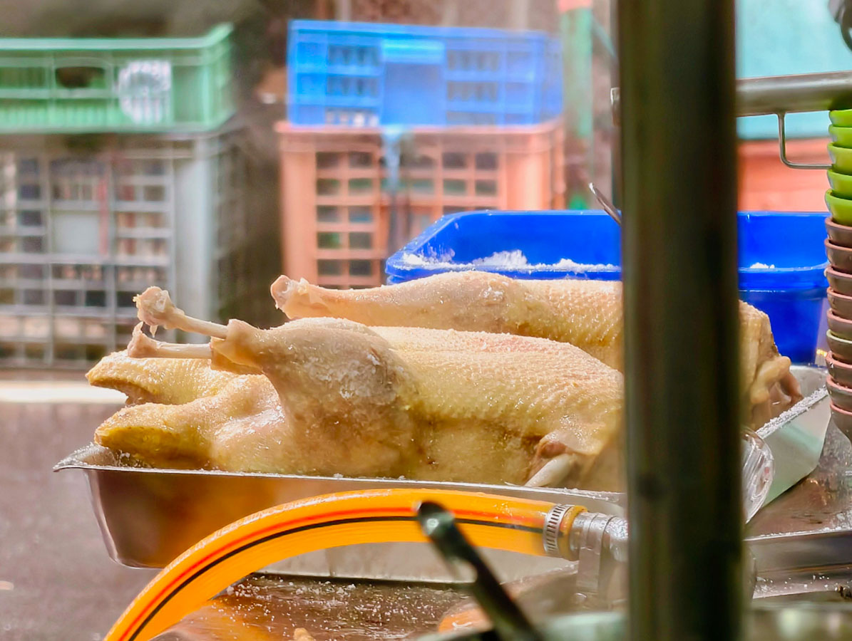 永樂街鴨肉麵｜桃園大廟後方隱藏版在地老店，鴨肉鮮嫩湯頭爆香，永樂街小吃推薦，桃園鴨肉麵推薦，大廟後美食