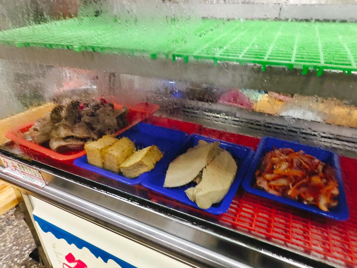 永樂街鴨肉麵｜桃園大廟後方隱藏版在地老店，鴨肉鮮嫩湯頭爆香，永樂街小吃推薦，桃園鴨肉麵推薦，大廟後美食