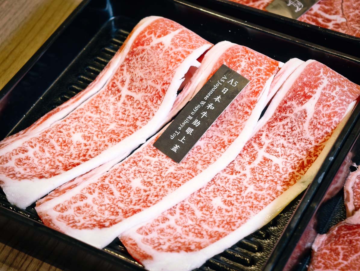 即時熱門文章：精焱鍋物｜桃園最狂A5日本和牛吃到飽火鍋，狂嗑A5和牛＋天使紅蝦就回本，精焱火鍋，林口火鍋，和牛吃到飽