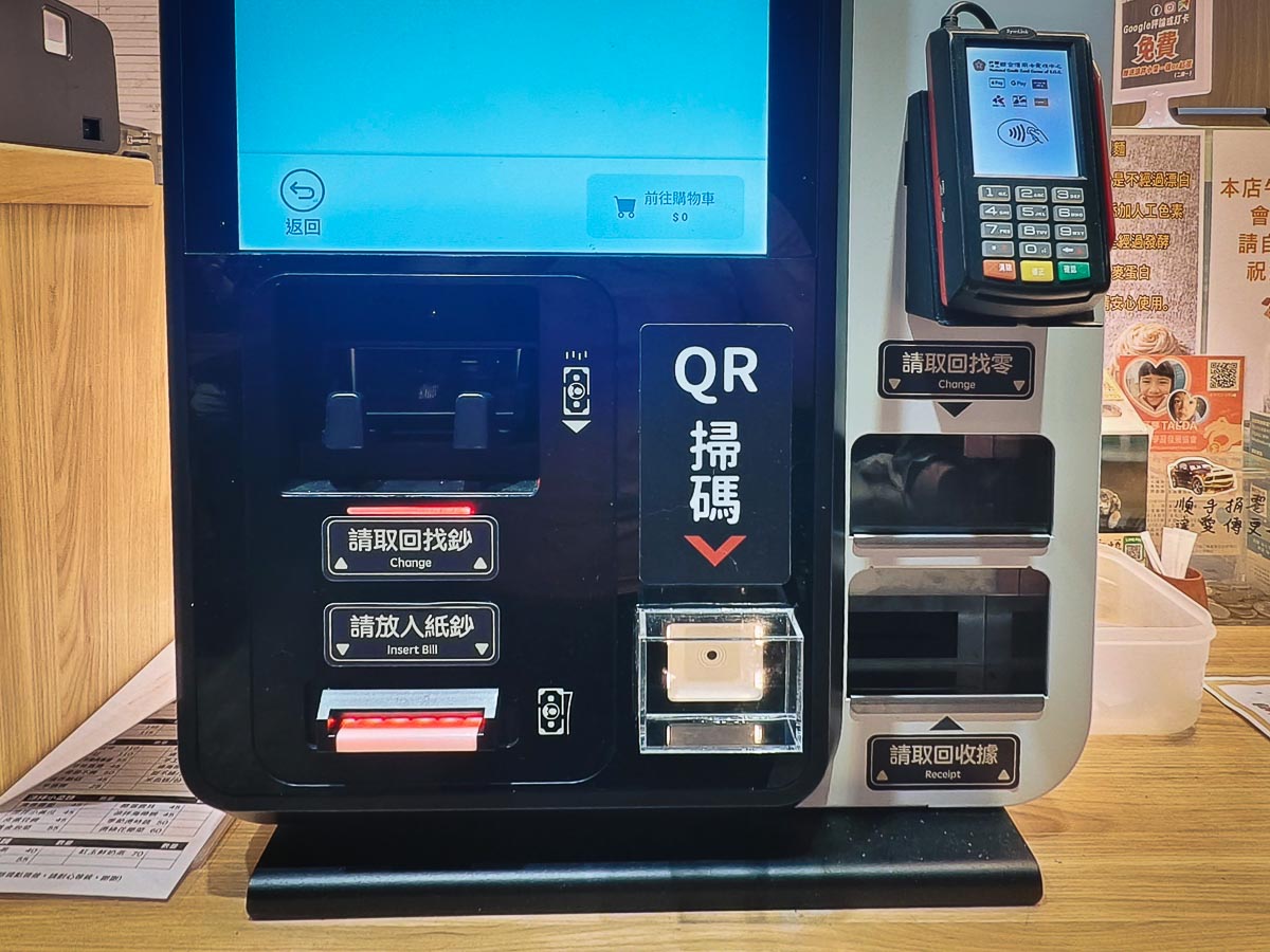 小巷子清燉牛肉麵中壢店｜清燉牛肉麵用魅力征服在地人，神級清甜湯頭、自製超Q拉麵，中壢SOGO美食，中壢牛肉麵