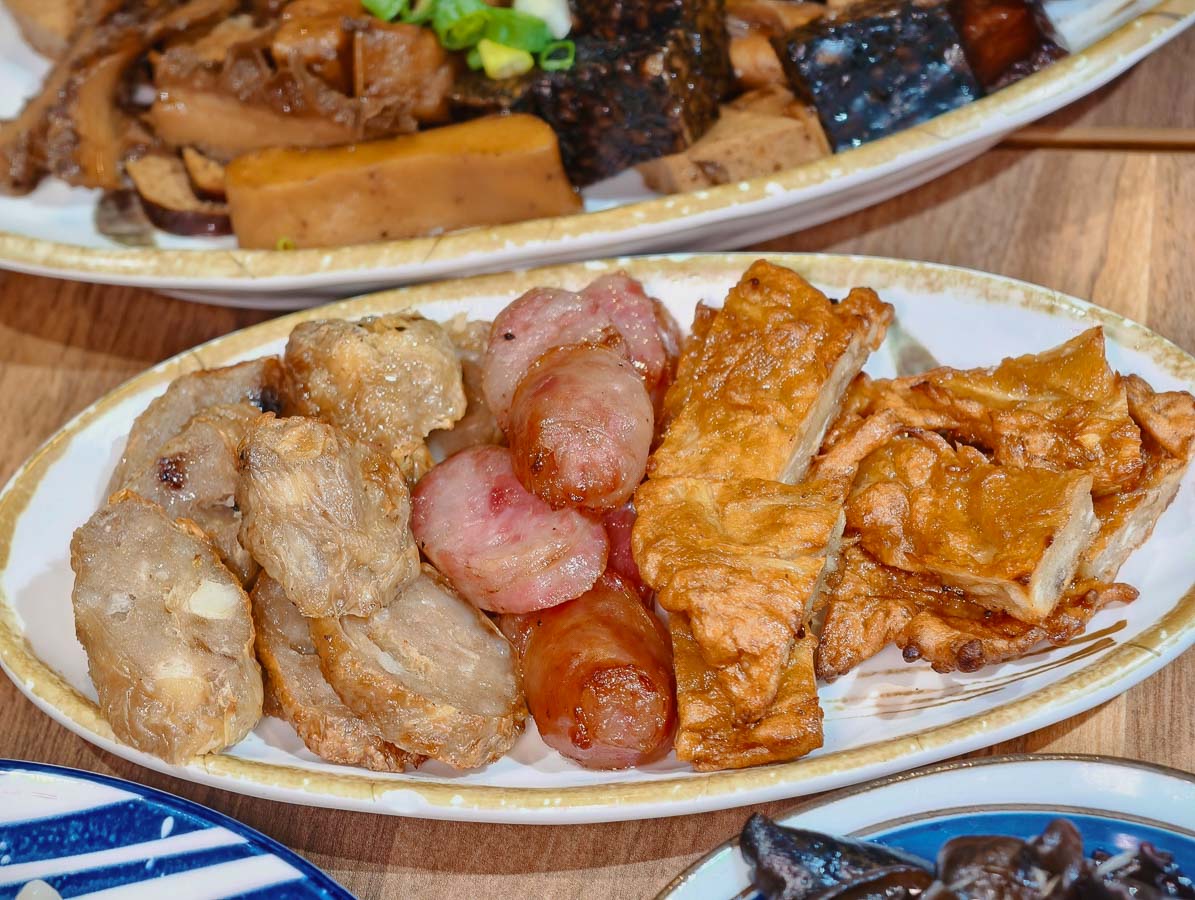 小巷子清燉牛肉麵中壢店｜清燉牛肉麵用魅力征服在地人，神級清甜湯頭、自製超Q拉麵，中壢SOGO美食，中壢牛肉麵