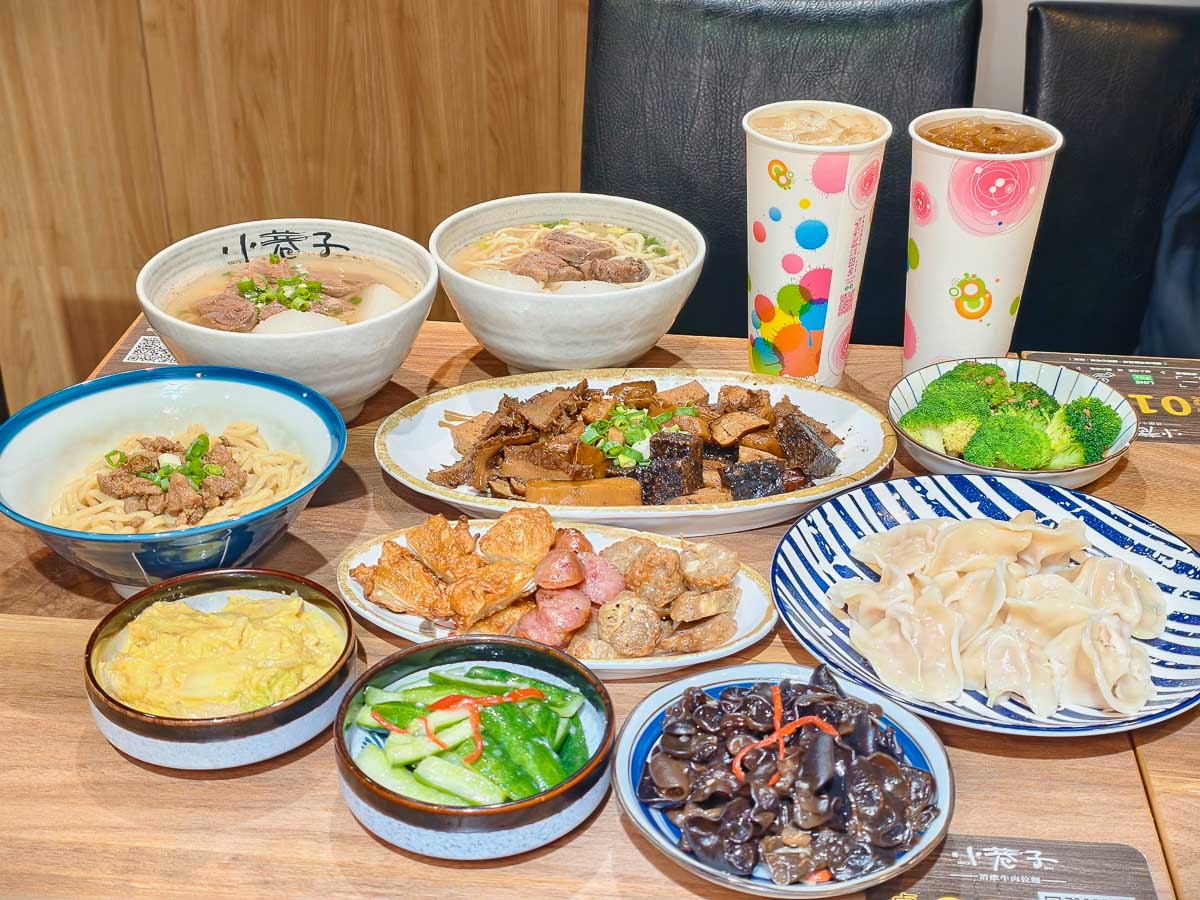 小巷子清燉牛肉麵中壢店｜清燉牛肉麵用魅力征服在地人，神級清甜湯頭、自製超Q拉麵，中壢SOGO美食，中壢牛肉麵