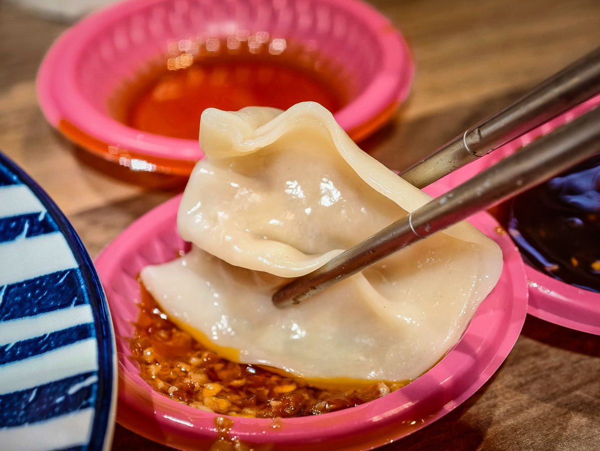 小巷子清燉牛肉麵中壢店｜清燉牛肉麵用魅力征服在地人，神級清甜湯頭、自製超Q拉麵，中壢SOGO美食，中壢牛肉麵