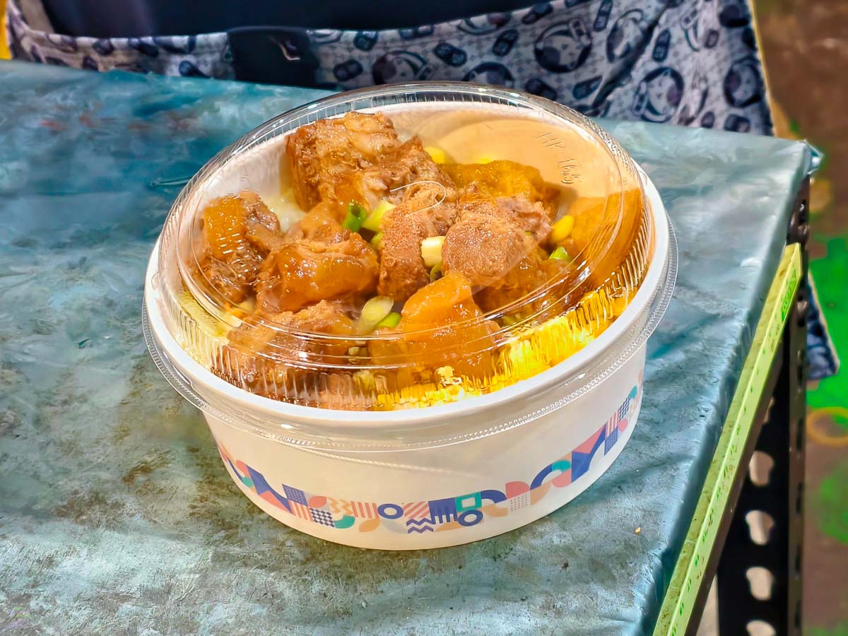 味佳軟骨飯｜入口即化的膠質軟骨便當，赤肉羹也必點，中平路小吃，中平路便當，中平商圈美食